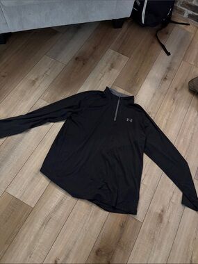 Under Armour Black Lightweight Quarter-Zip Top